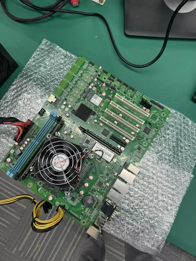 工控機(jī)與OPS電腦 源頭廠家的抉擇與優(yōu)勢(shì)解析